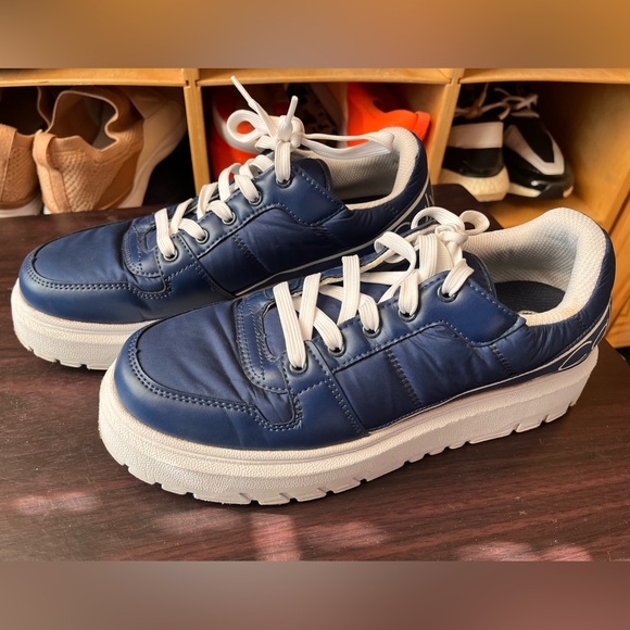 Calvin Klein Navy Sneakers with Cream Accents - Picture 2 of 4